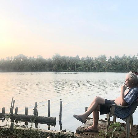 Munroe Heritage Inn Mundrothuruth Ngoại thất bức ảnh