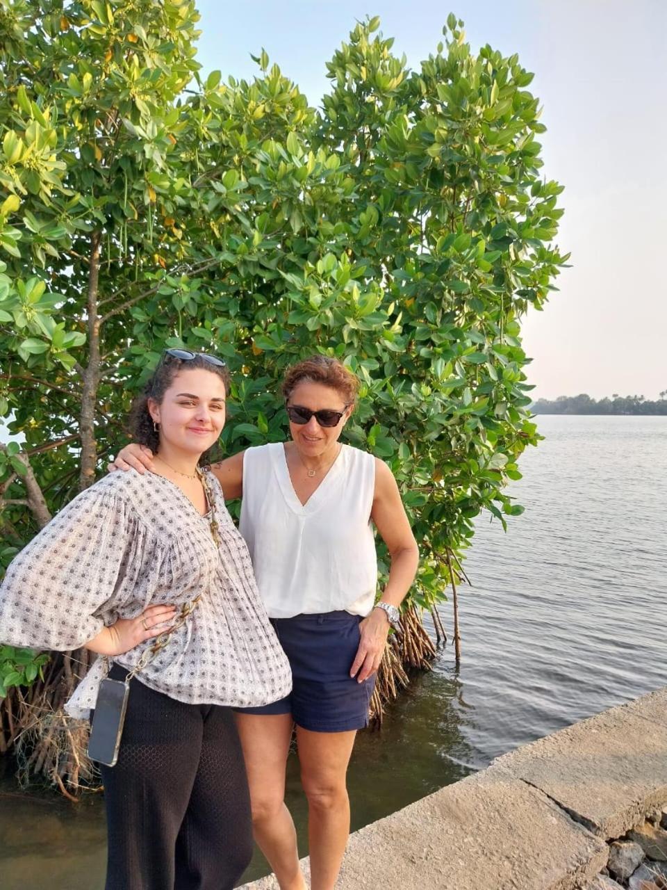 Munroe Heritage Inn Mundrothuruth Ngoại thất bức ảnh